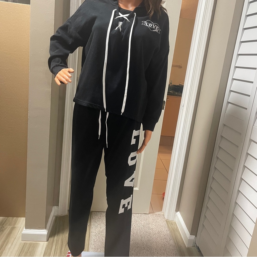 Hooded jogger set.